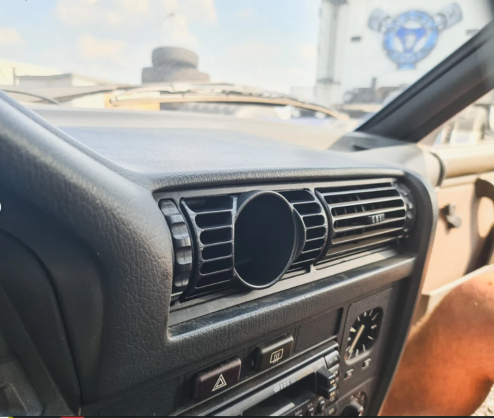 BMW E30 Poklopci Svetla Hella - Image 3