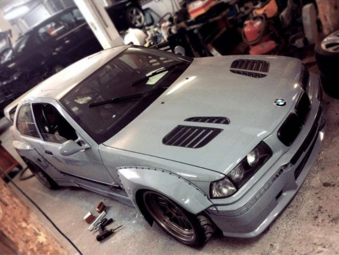 BMW E36 Usis ventilacije haube - Image 2